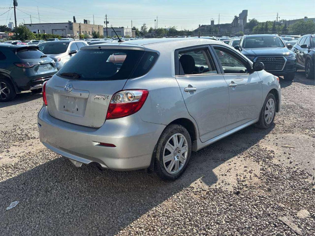 2014 Toyota Matrix AUTO !!! YES ONLY 71428 KMS !!!! ONE OWNER !! MINT Photo