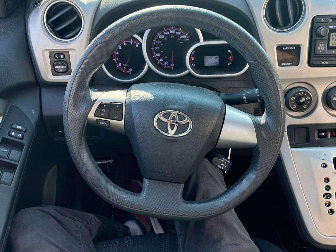 2014 Toyota Matrix AUTO !!! YES ONLY 71428 KMS !!!! ONE OWNER !! MINT Photo