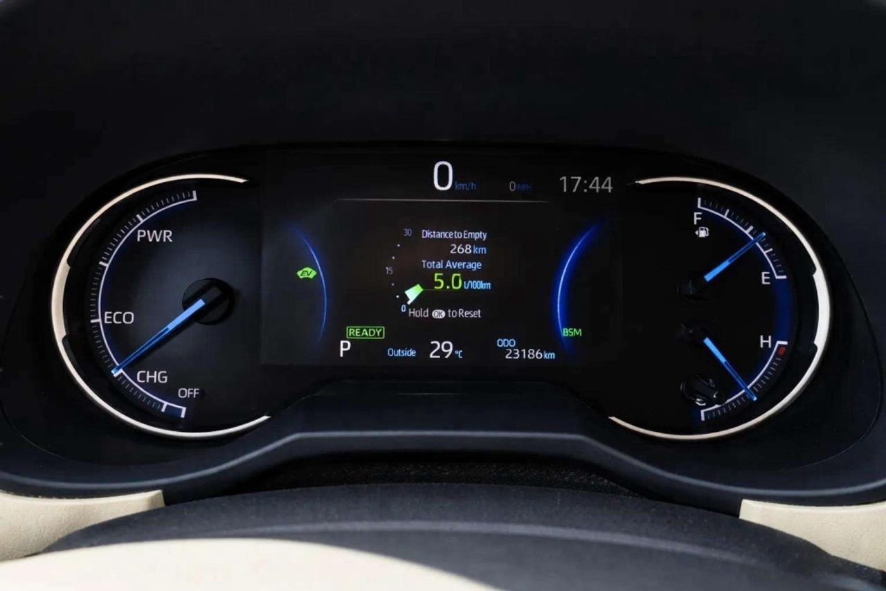 2025 Toyota RAV4 Hybrid XLE SUV AWD Photo