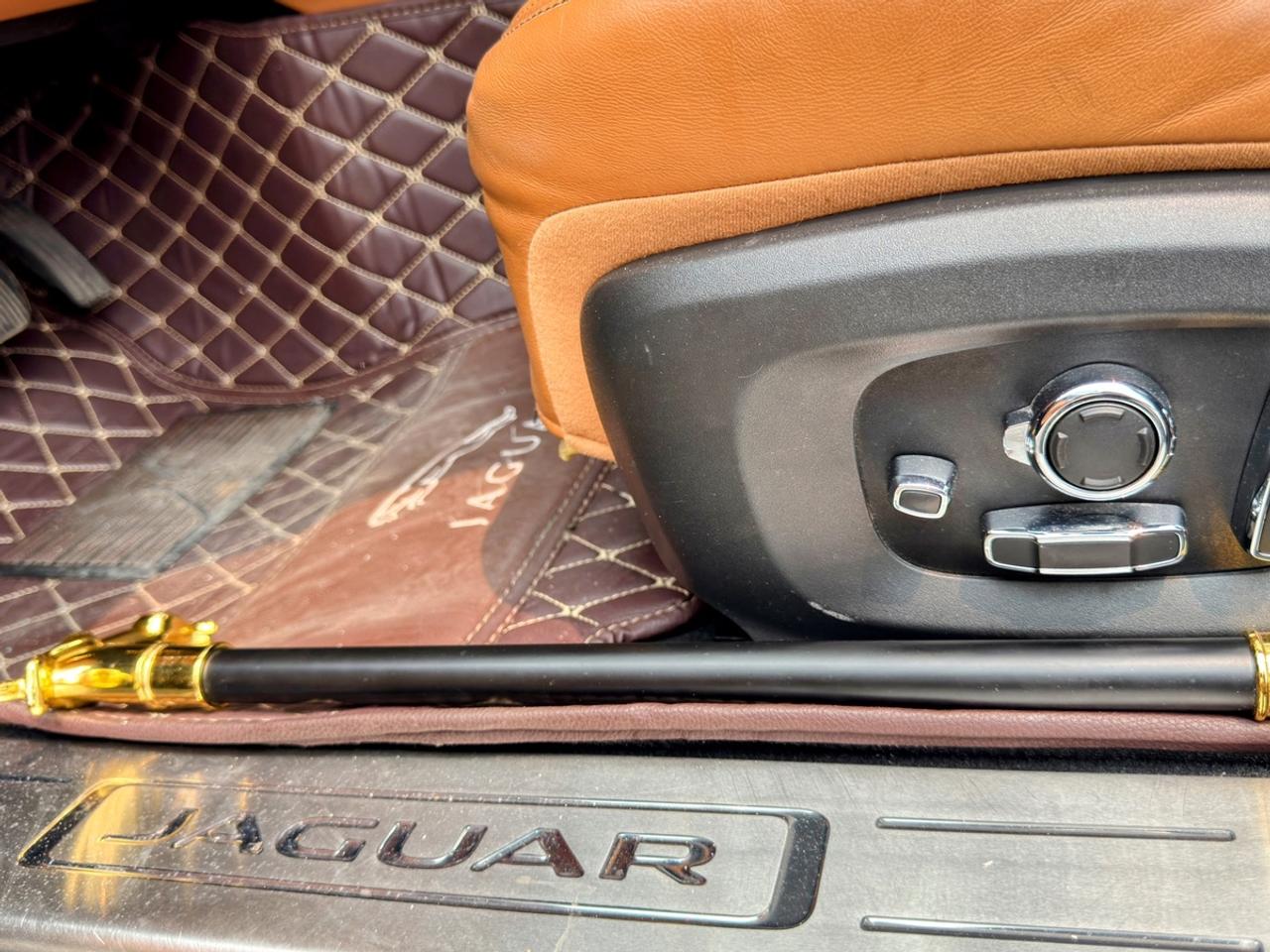 2016 Jaguar XJ Portfolio Photo