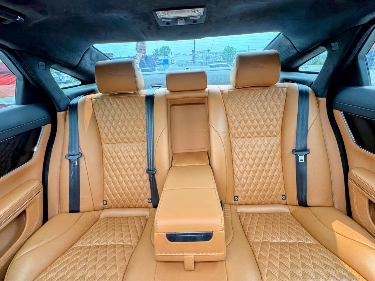 2016 Jaguar XJ Portfolio Photo