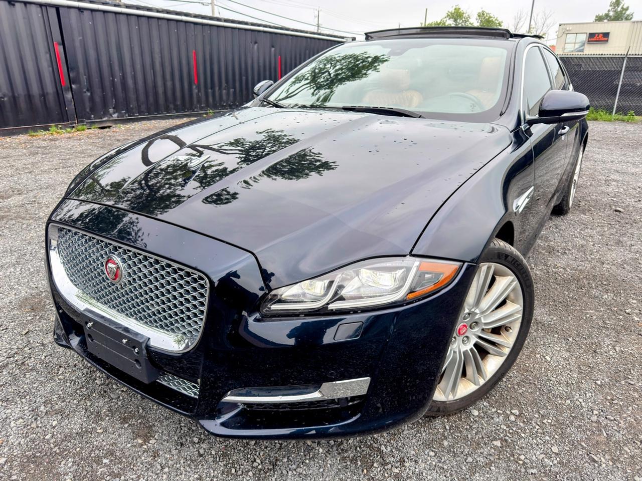 2016 Jaguar XJ Portfolio Photo