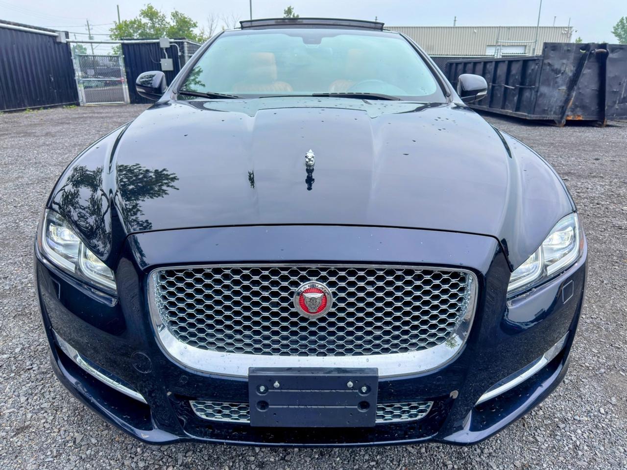 2016 Jaguar XJ Portfolio Photo