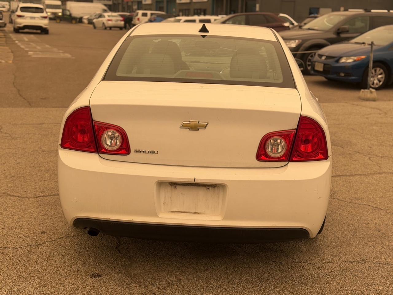 2012 Chevrolet Malibu  Photo4