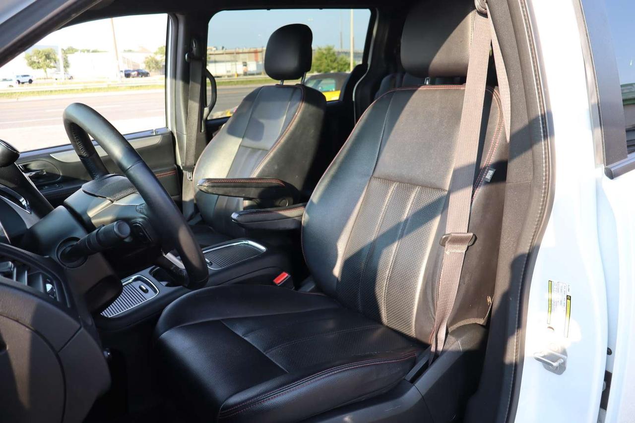 2019 Dodge Grand Caravan GT   No Accident   Clean Carfax   7 Passenger Photo