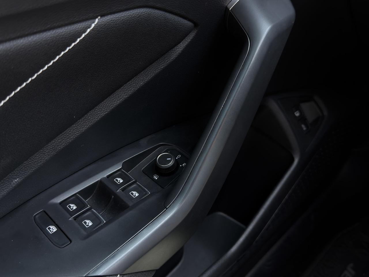 2022 Volkswagen Jetta Highline   Amb Lighting   Mem Lthr Seats   Sunroof Photo