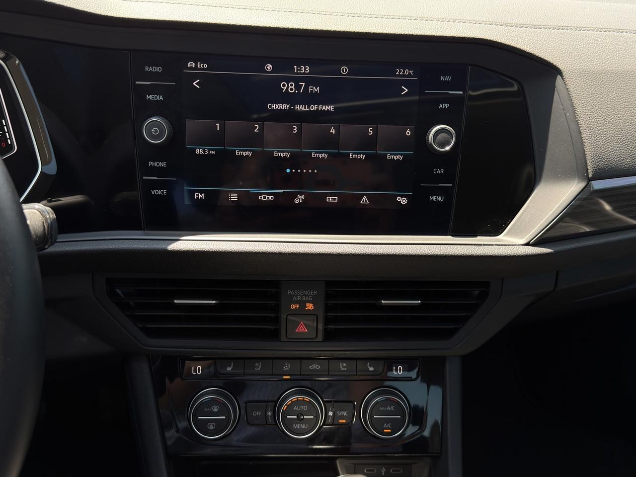2022 Volkswagen Jetta Highline   Amb Lighting   Mem Lthr Seats   Sunroof Photo