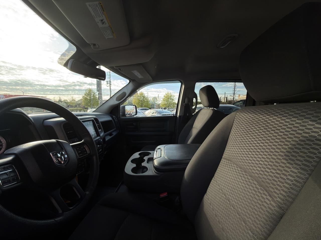 2019 RAM 1500 Classic Express Crew Cab 4X4 HEMI   Reverse Cam Photo