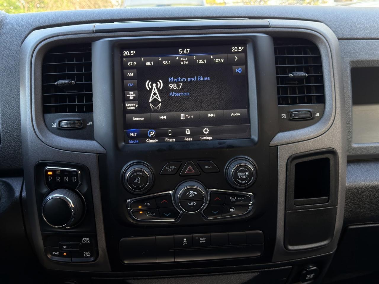 2019 RAM 1500 Classic Express Crew Cab 4X4 HEMI   Reverse Cam Photo