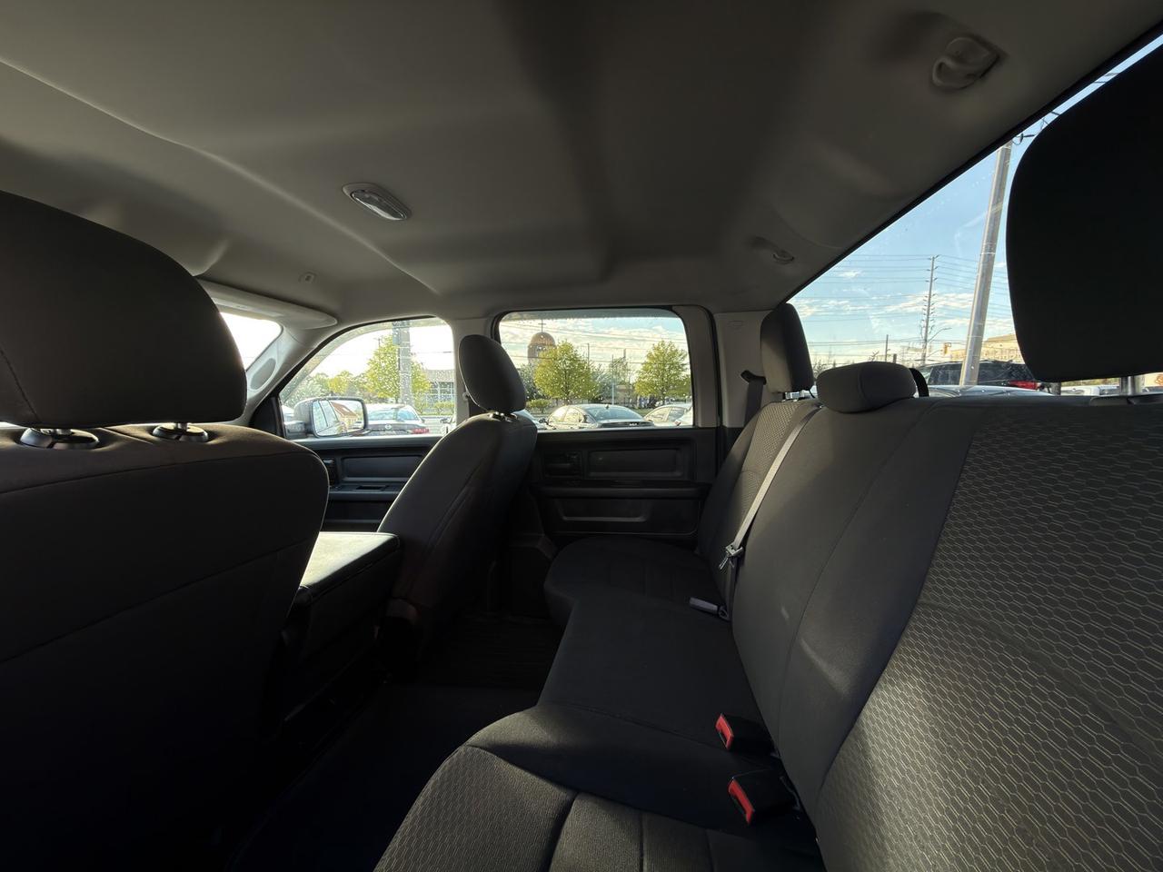 2019 RAM 1500 Classic Express Crew Cab 4X4 HEMI   Reverse Cam Photo