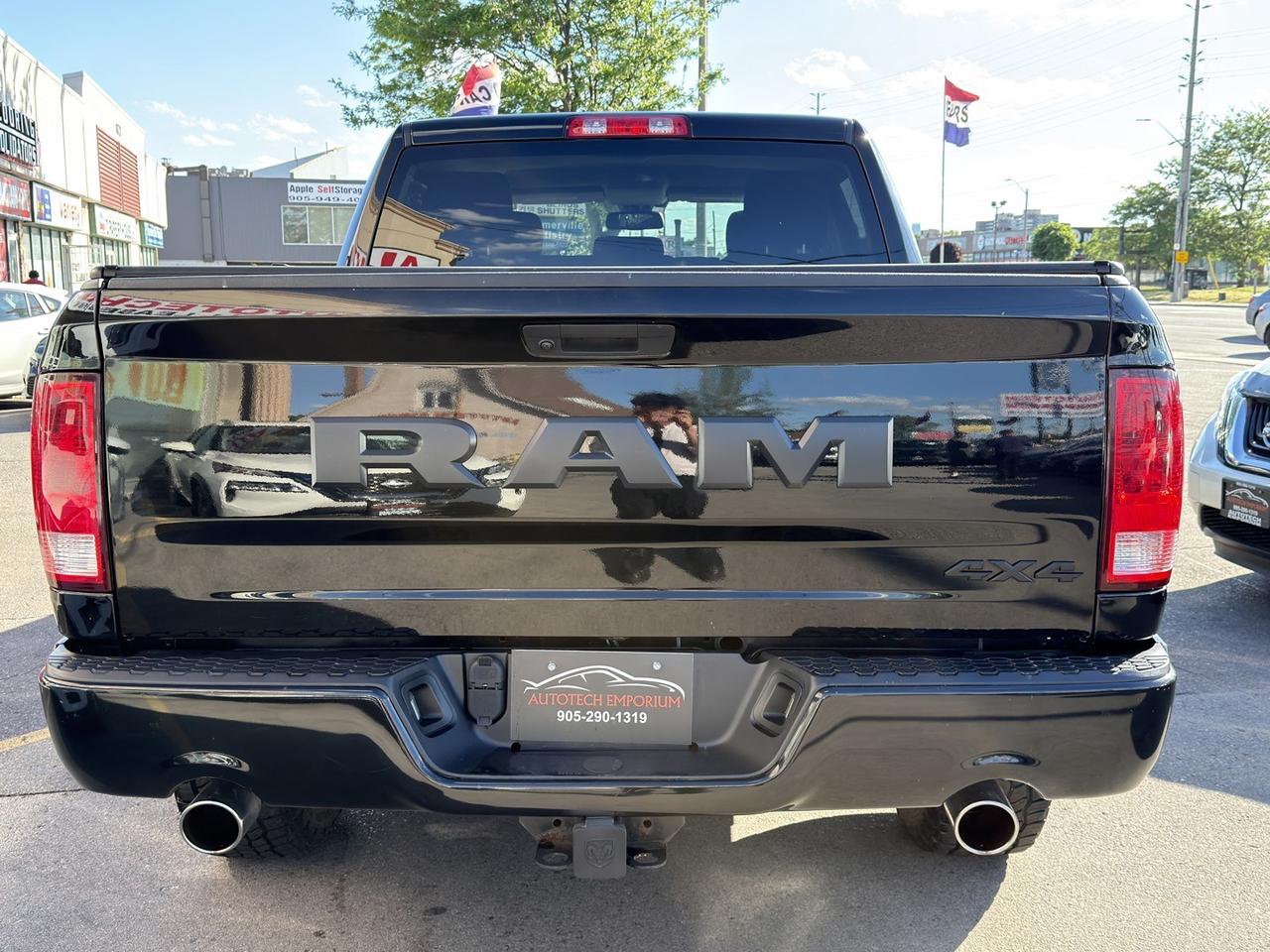 2019 RAM 1500 Classic Express Crew Cab 4X4 HEMI   Reverse Cam Photo