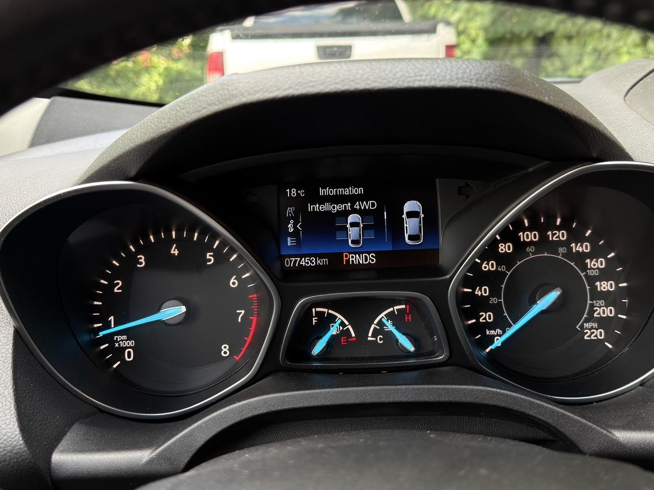 2019 Ford Escape TITANIUM 4WD   Navi   Park Assist   Leather Photo