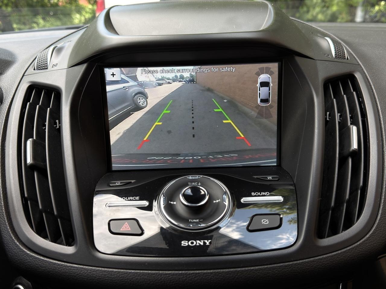 2019 Ford Escape TITANIUM 4WD   Navi   Park Assist   Leather Photo