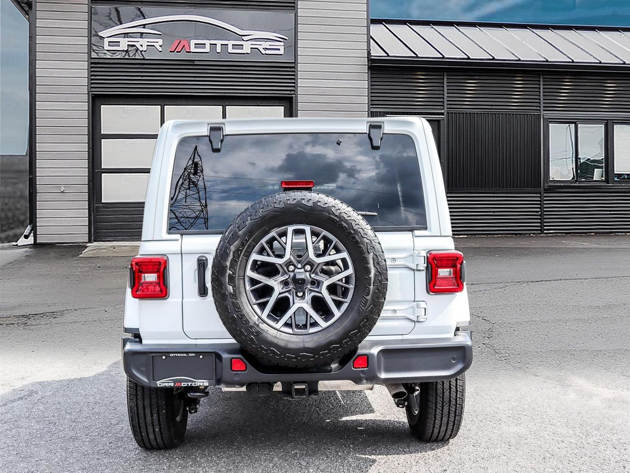 2024 Jeep Wrangler Sahara Photo