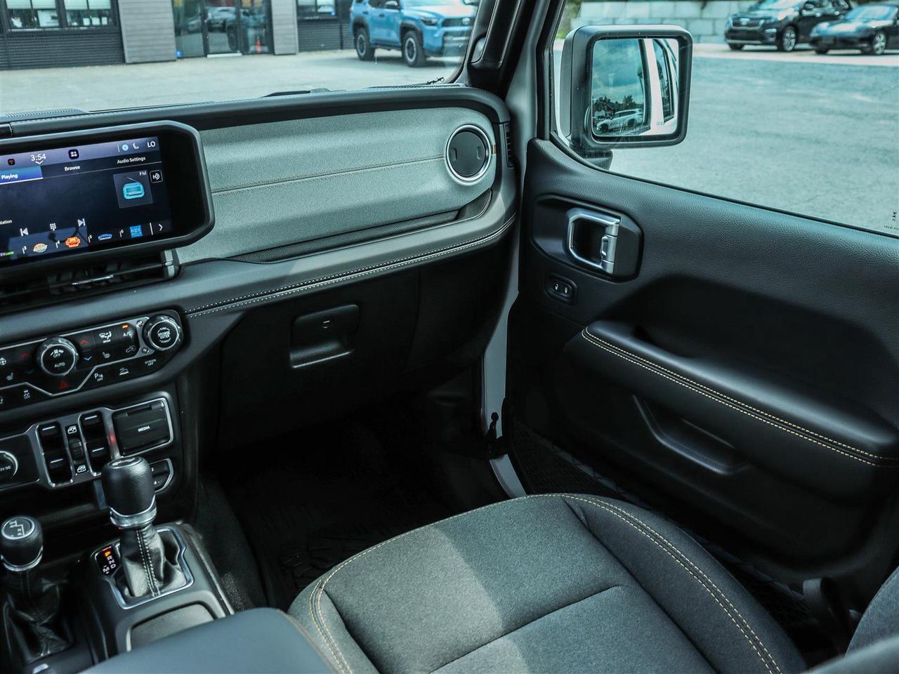 2024 Jeep Wrangler Sahara Photo