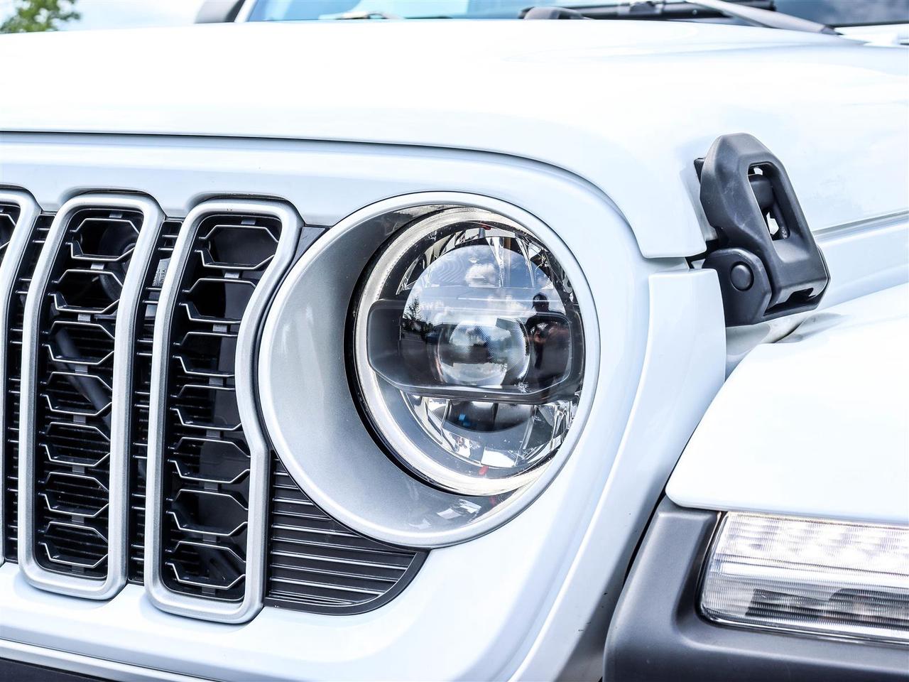 2024 Jeep Wrangler Sahara Photo