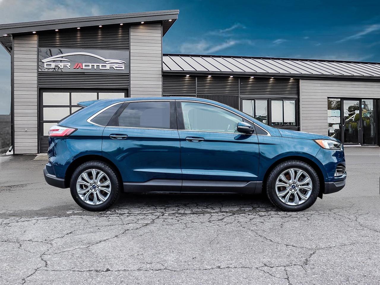 2020 Ford Edge Titanium Photo
