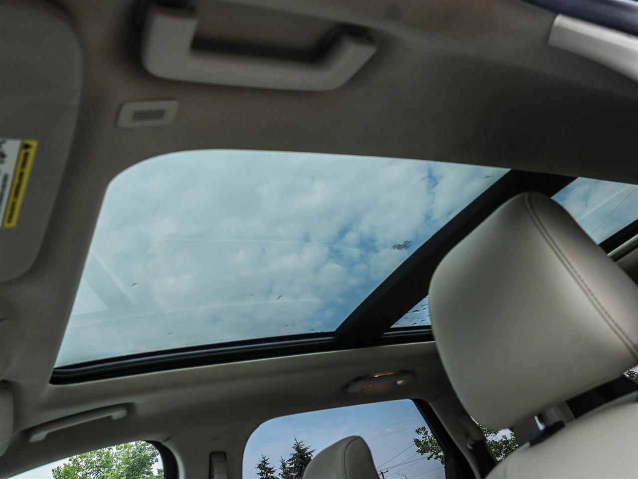 2020 Ford Edge Titanium Photo