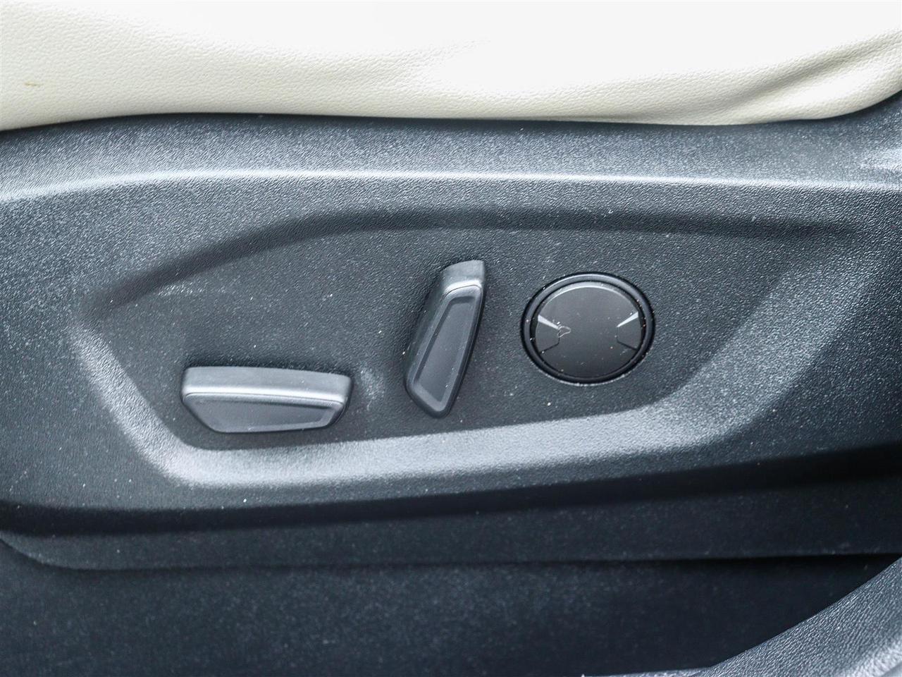 2020 Ford Edge Titanium Photo