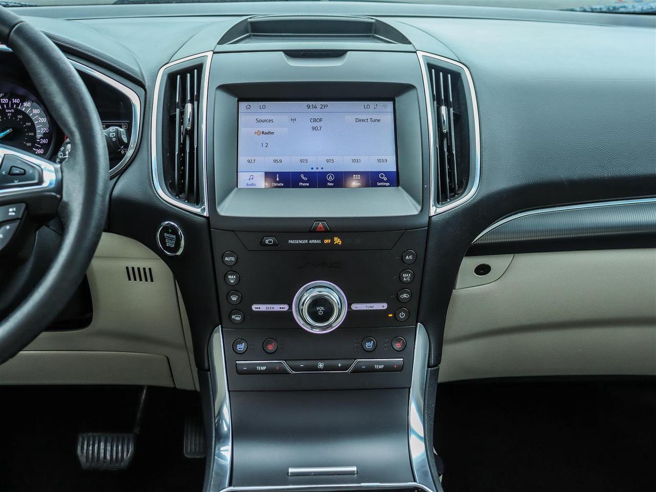 2020 Ford Edge Titanium Photo