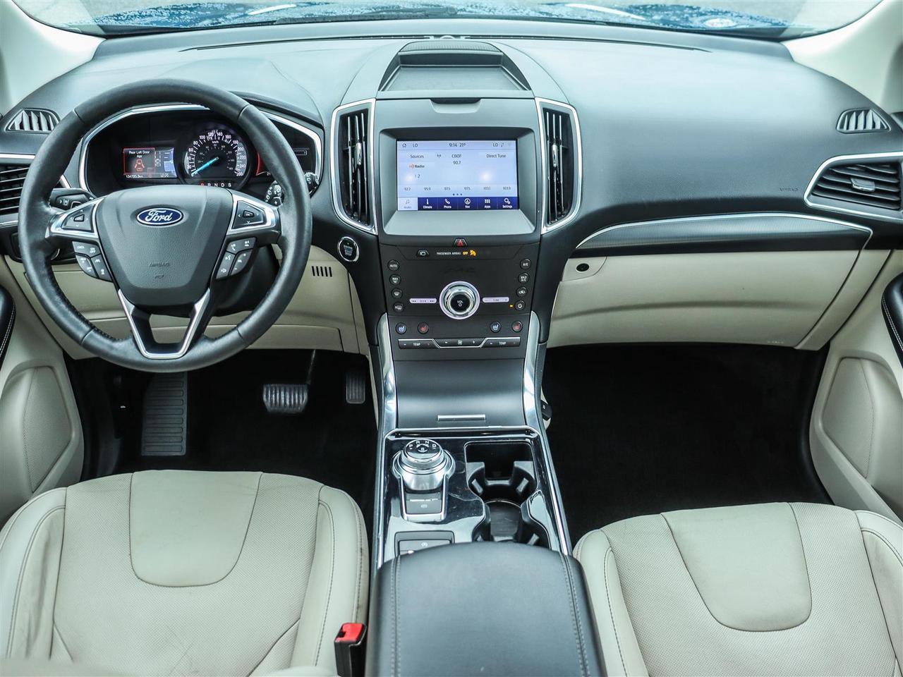 2020 Ford Edge Titanium Photo