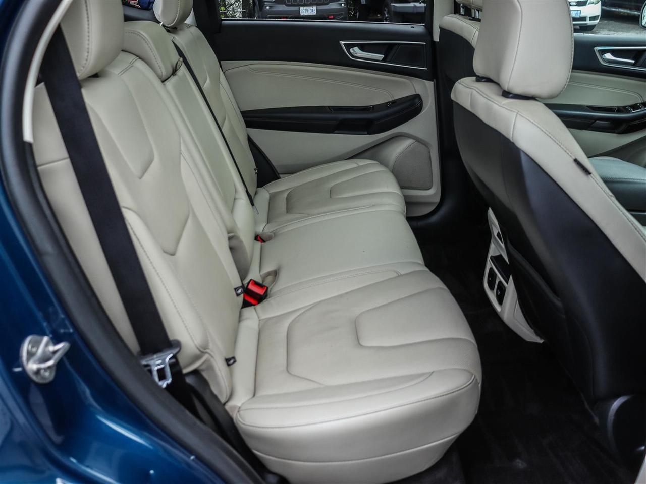 2020 Ford Edge Titanium Photo