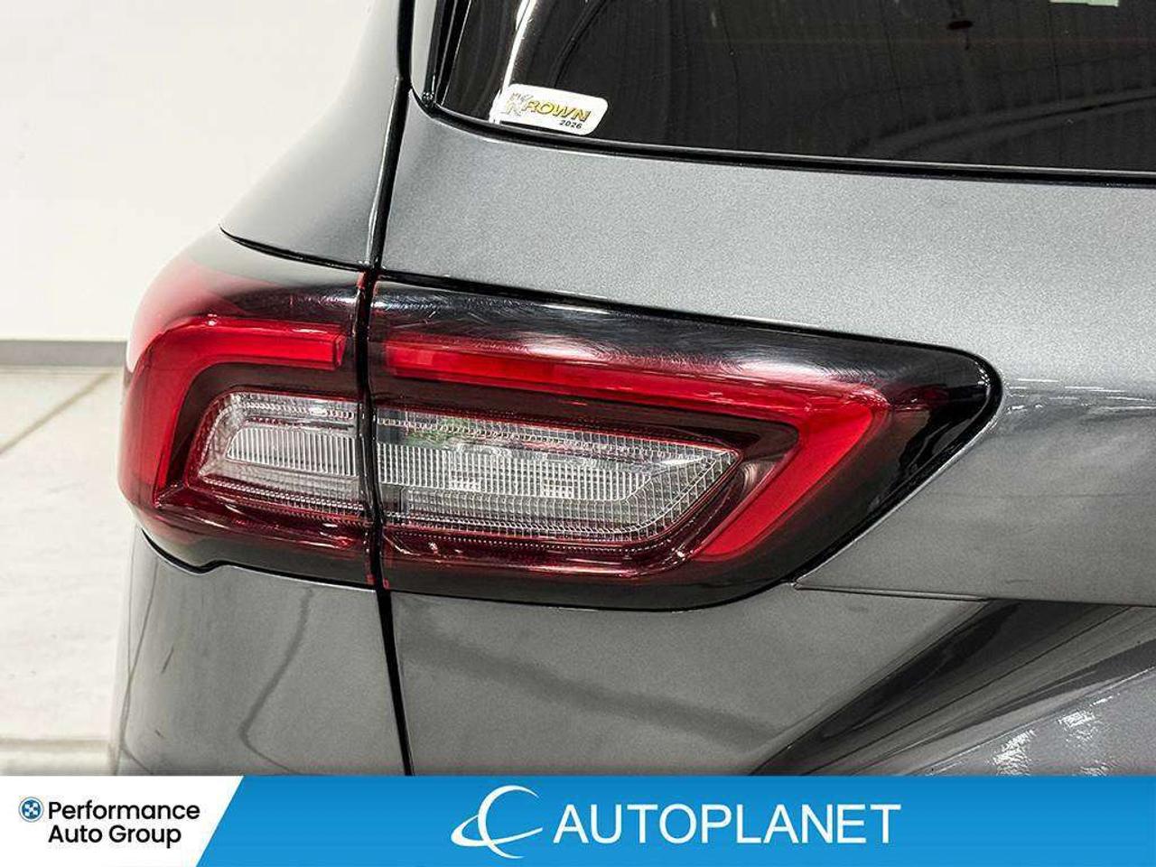 2024 Ford Escape Platinum AWD, Navi, 360 Cam, Android Auto! Photo