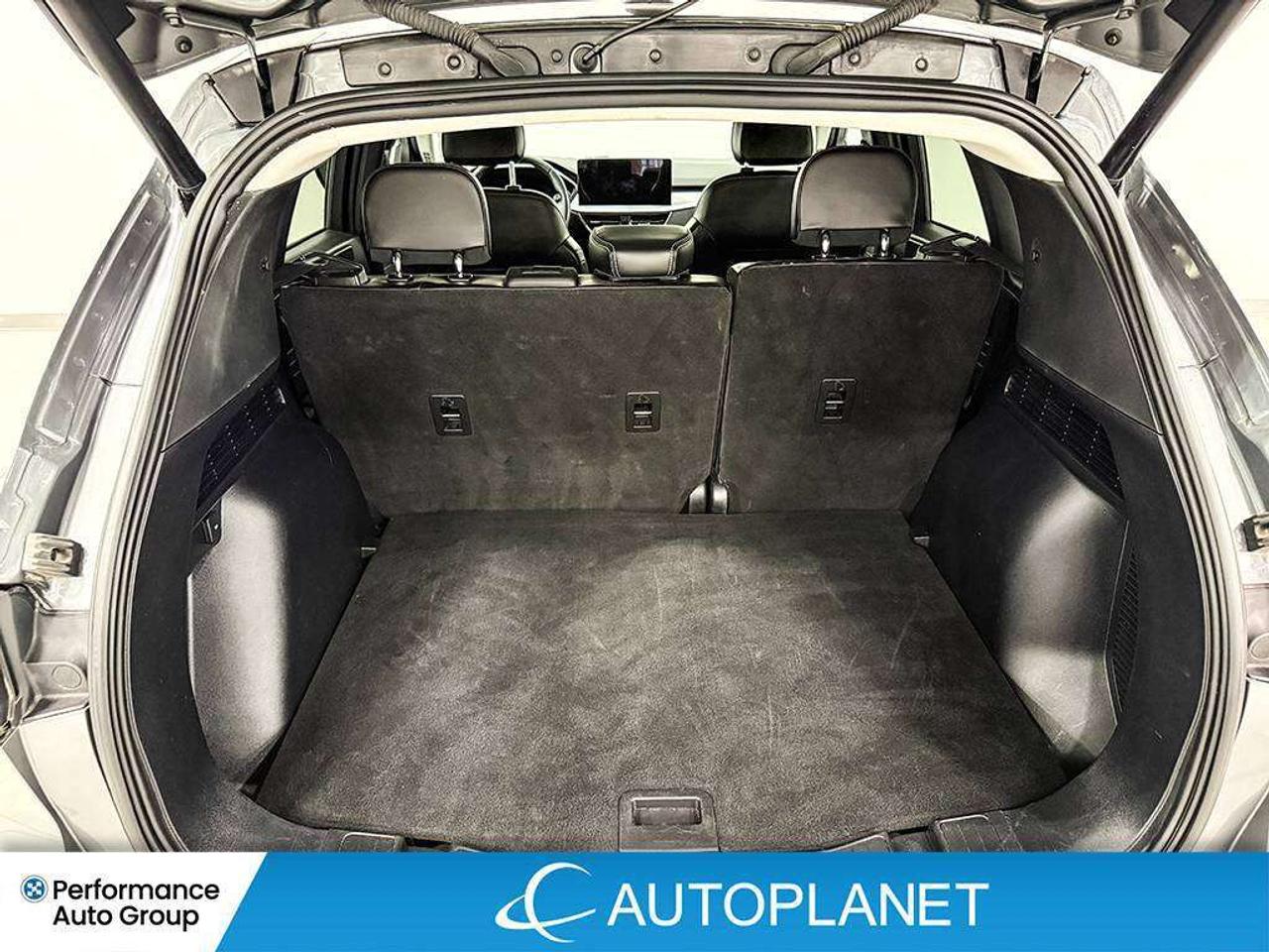 2024 Ford Escape Platinum AWD, Navi, 360 Cam, Android Auto! Photo