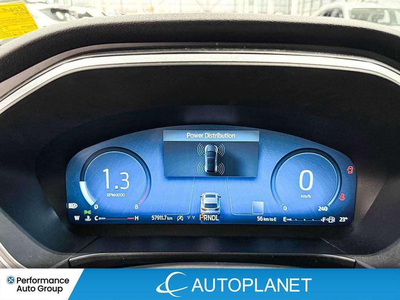 2024 Ford Escape Platinum AWD, Navi, 360 Cam, Android Auto! Photo