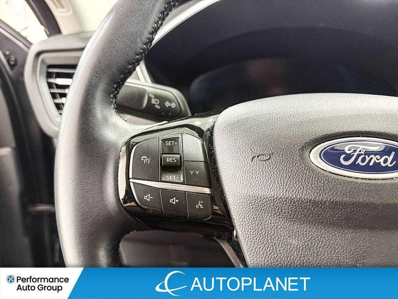 2024 Ford Escape Platinum AWD, Navi, 360 Cam, Android Auto! Photo
