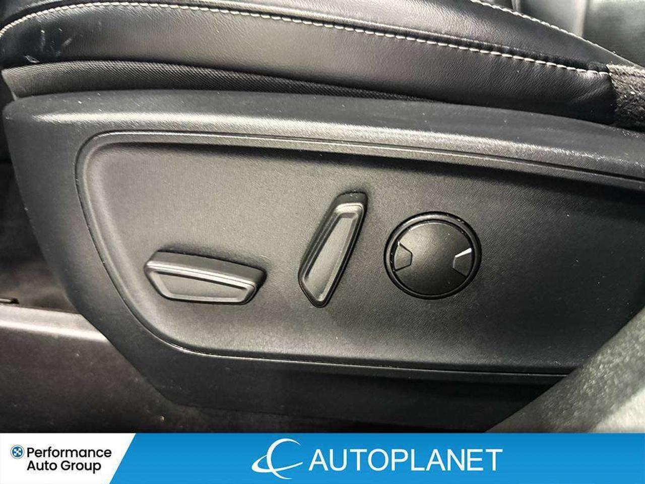 2024 Ford Escape Platinum AWD, Navi, 360 Cam, Android Auto! Photo