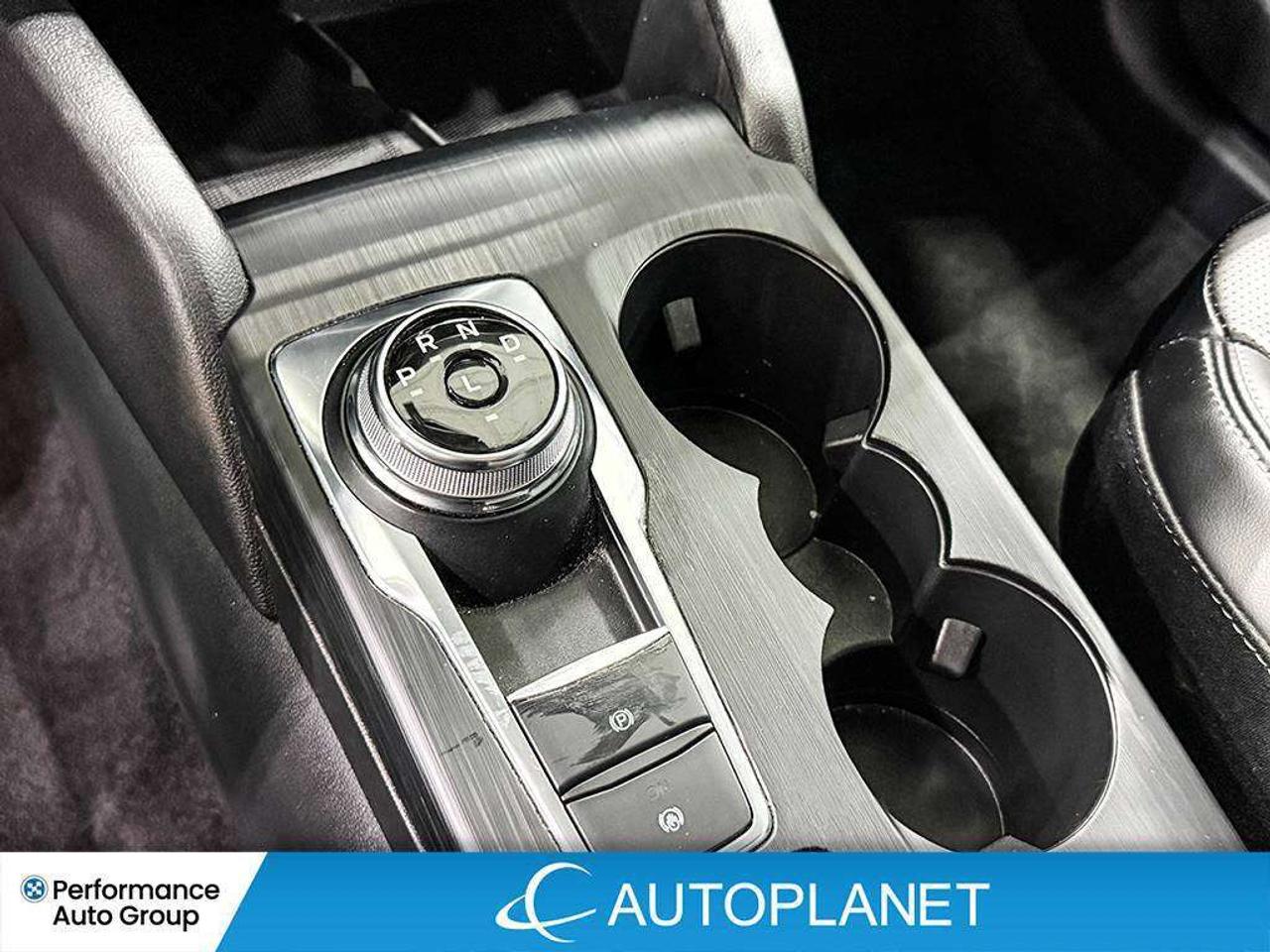 2024 Ford Escape Platinum AWD, Navi, 360 Cam, Android Auto! Photo