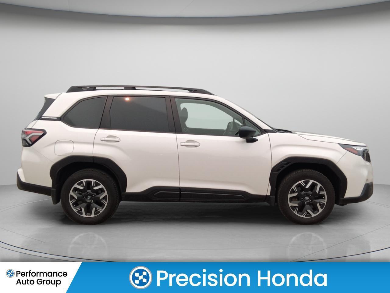 2025 Subaru Forester CONVENIENCE Photo3