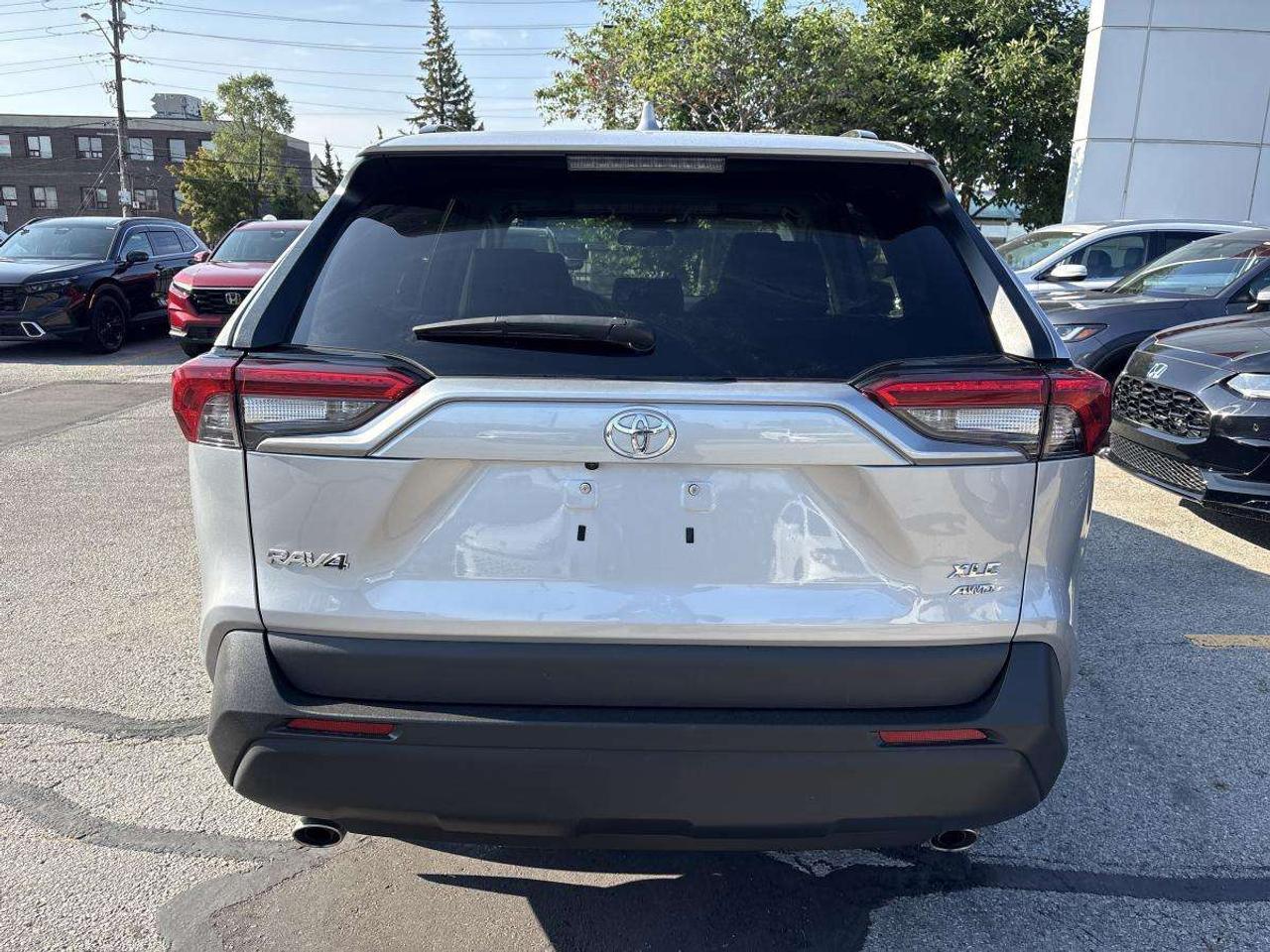 2024 Toyota RAV4 XLE AWD / CLEAN CARFAX Photo