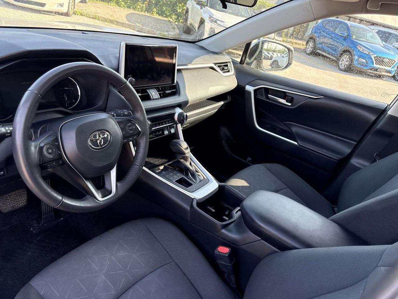 2024 Toyota RAV4 XLE AWD / CLEAN CARFAX Photo