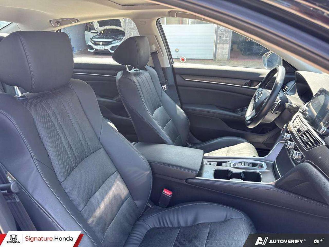 2018 Honda Accord Touring Photo