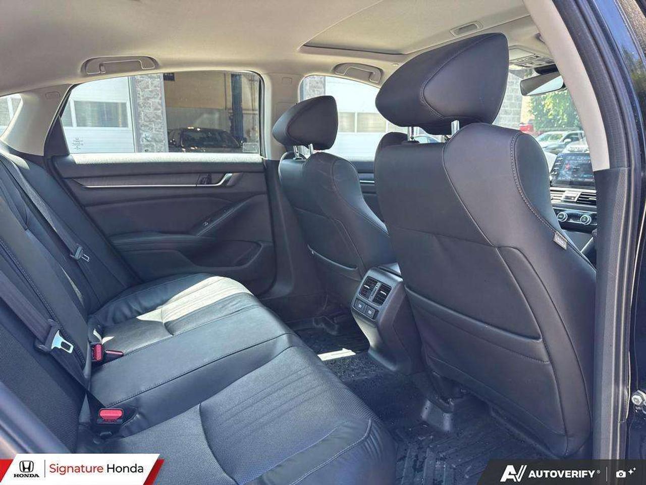 2018 Honda Accord Touring Photo