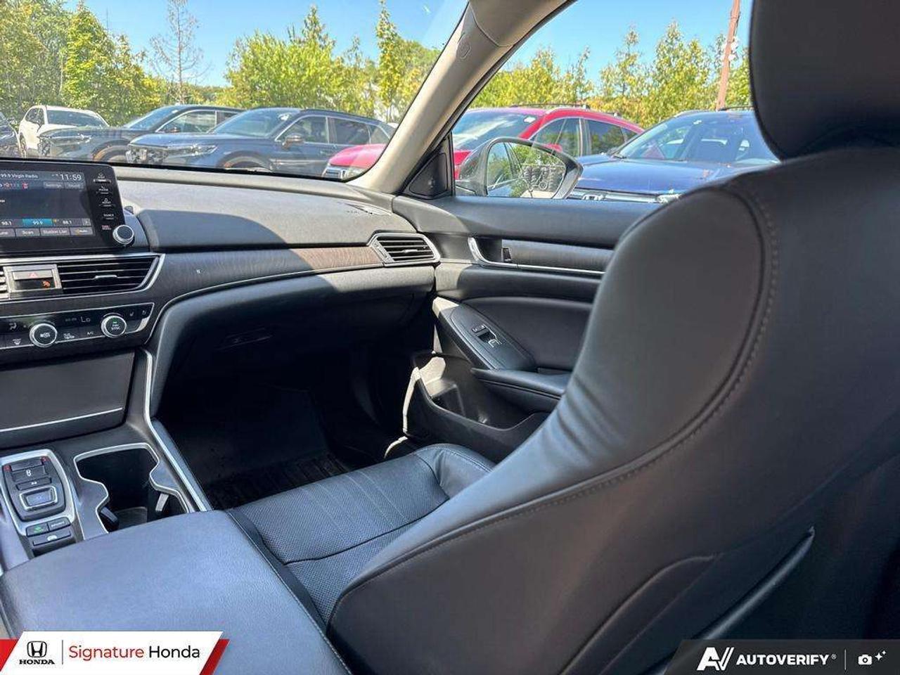 2018 Honda Accord Touring Photo