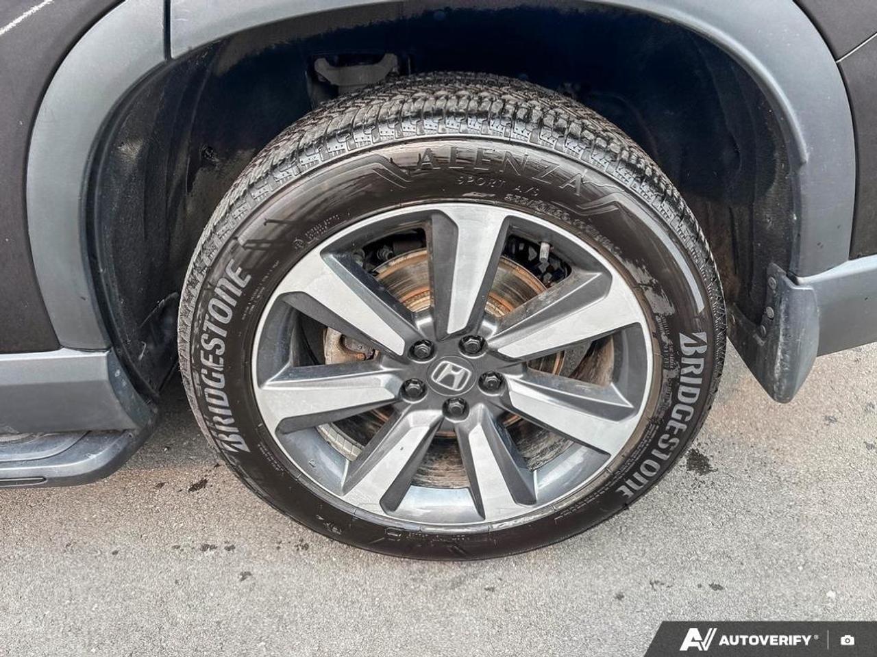 2023 Honda Pilot Touring 4dr All-Wheel Drive Photo