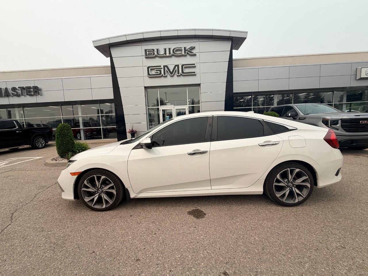 2019 Honda Civic Sedan Touring CVT Sedan Photo