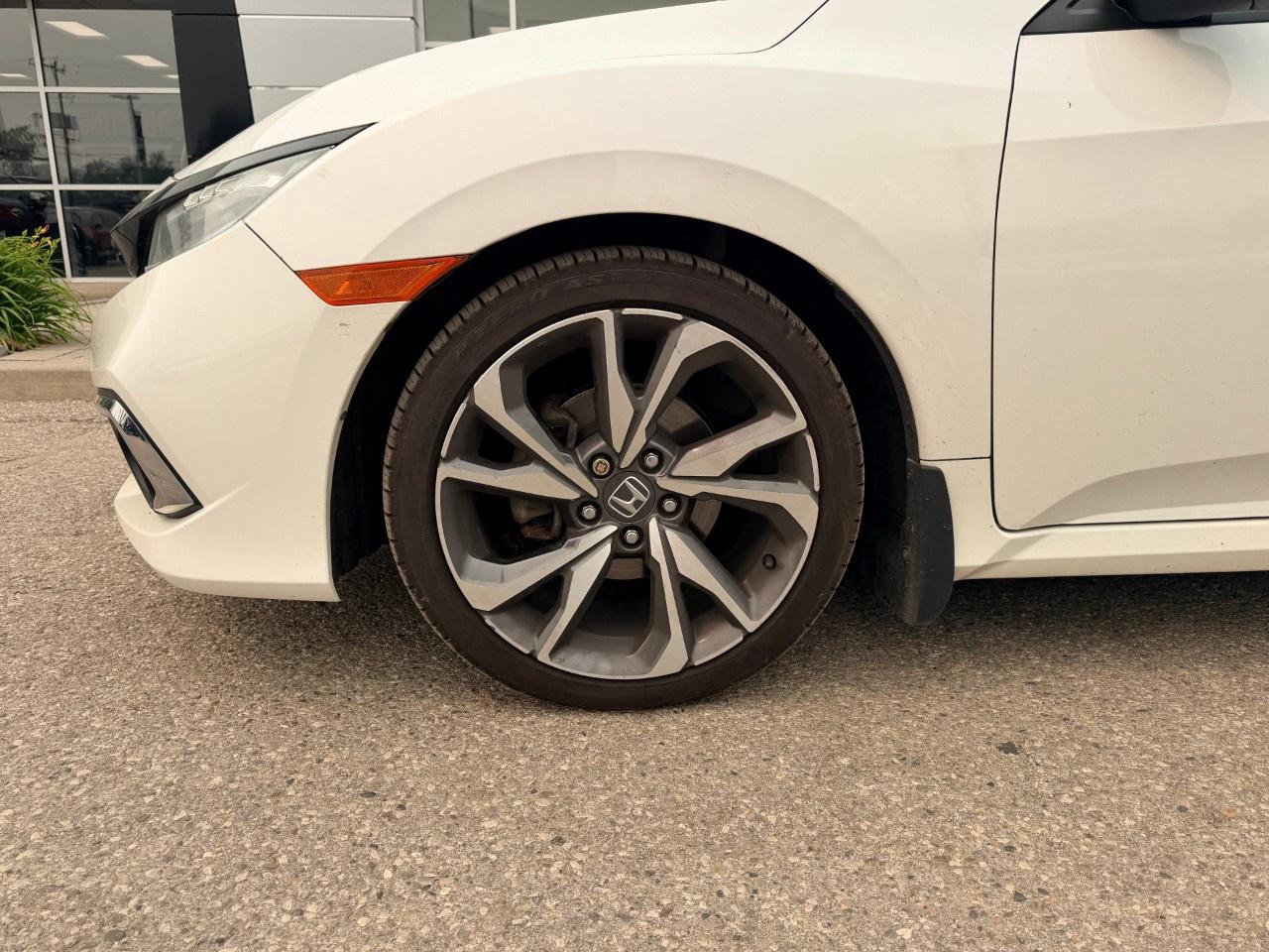 2019 Honda Civic Sedan Touring CVT Sedan Photo