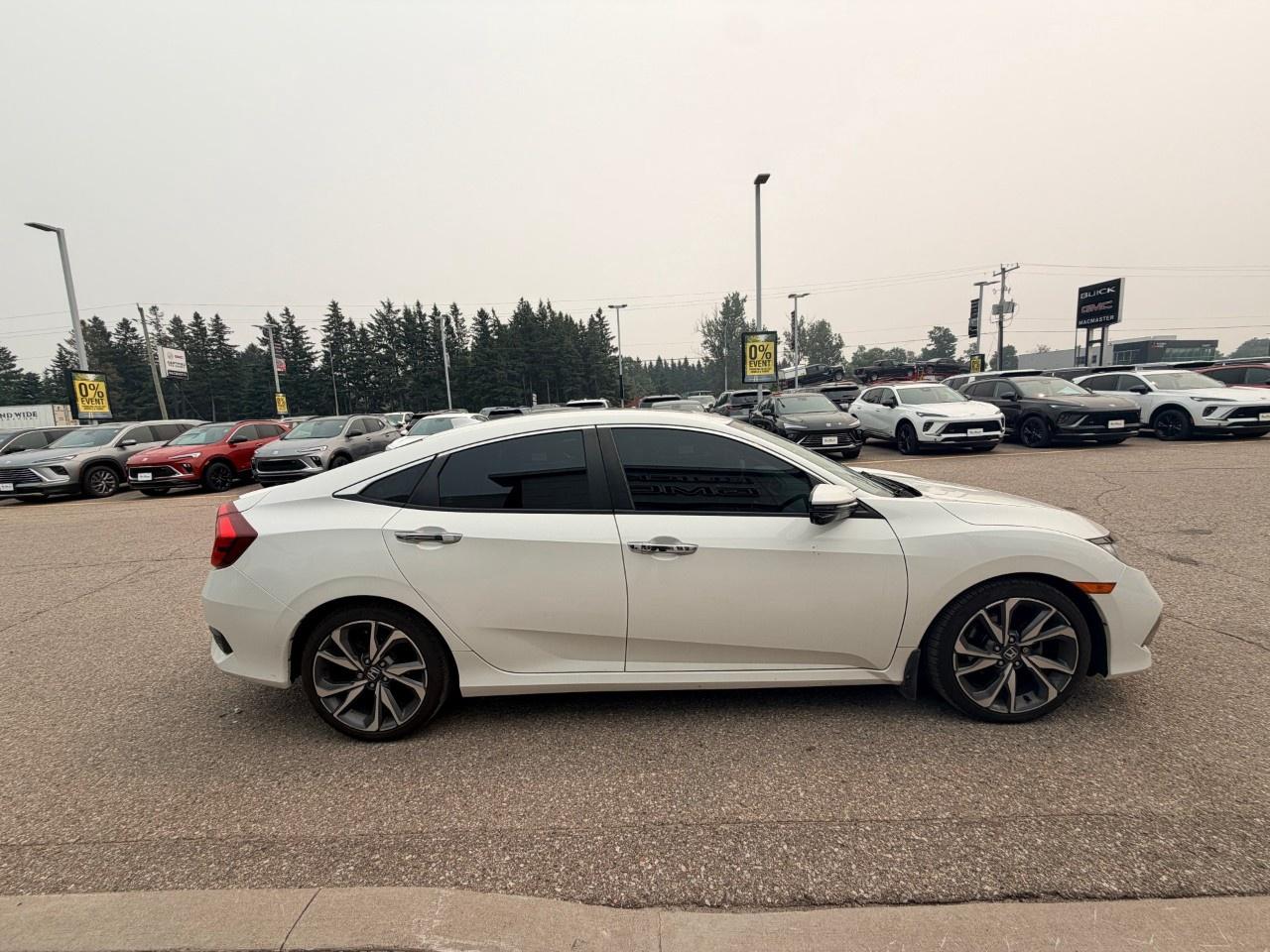2019 Honda Civic Sedan Touring CVT Sedan Photo