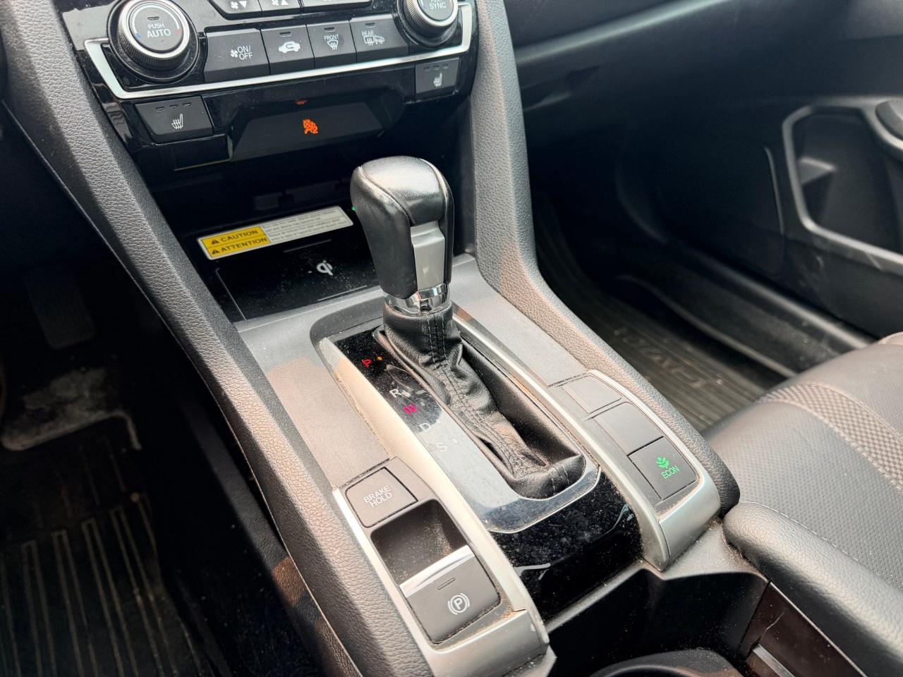 2019 Honda Civic Sedan Touring CVT Sedan Photo