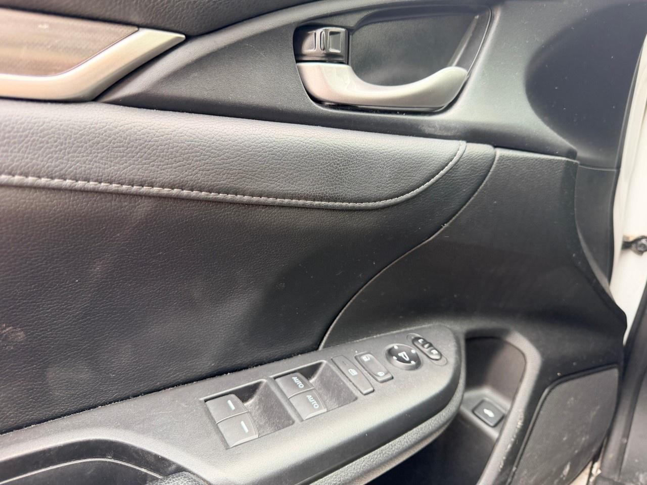 2019 Honda Civic Sedan Touring CVT Sedan Photo