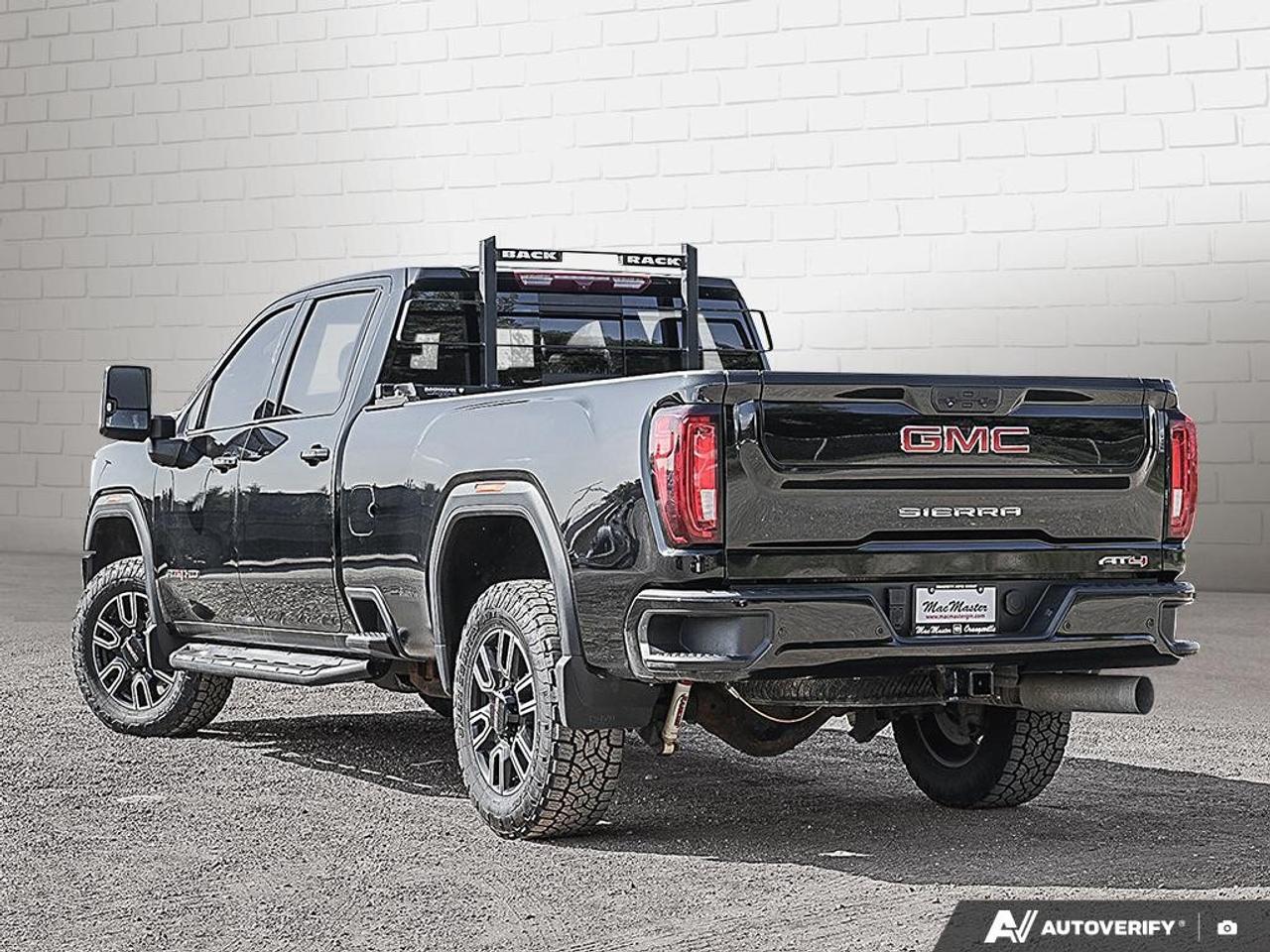 2023 GMC SIERRA 2500HD 4WD Crew Cab Long Box AT4 Photo