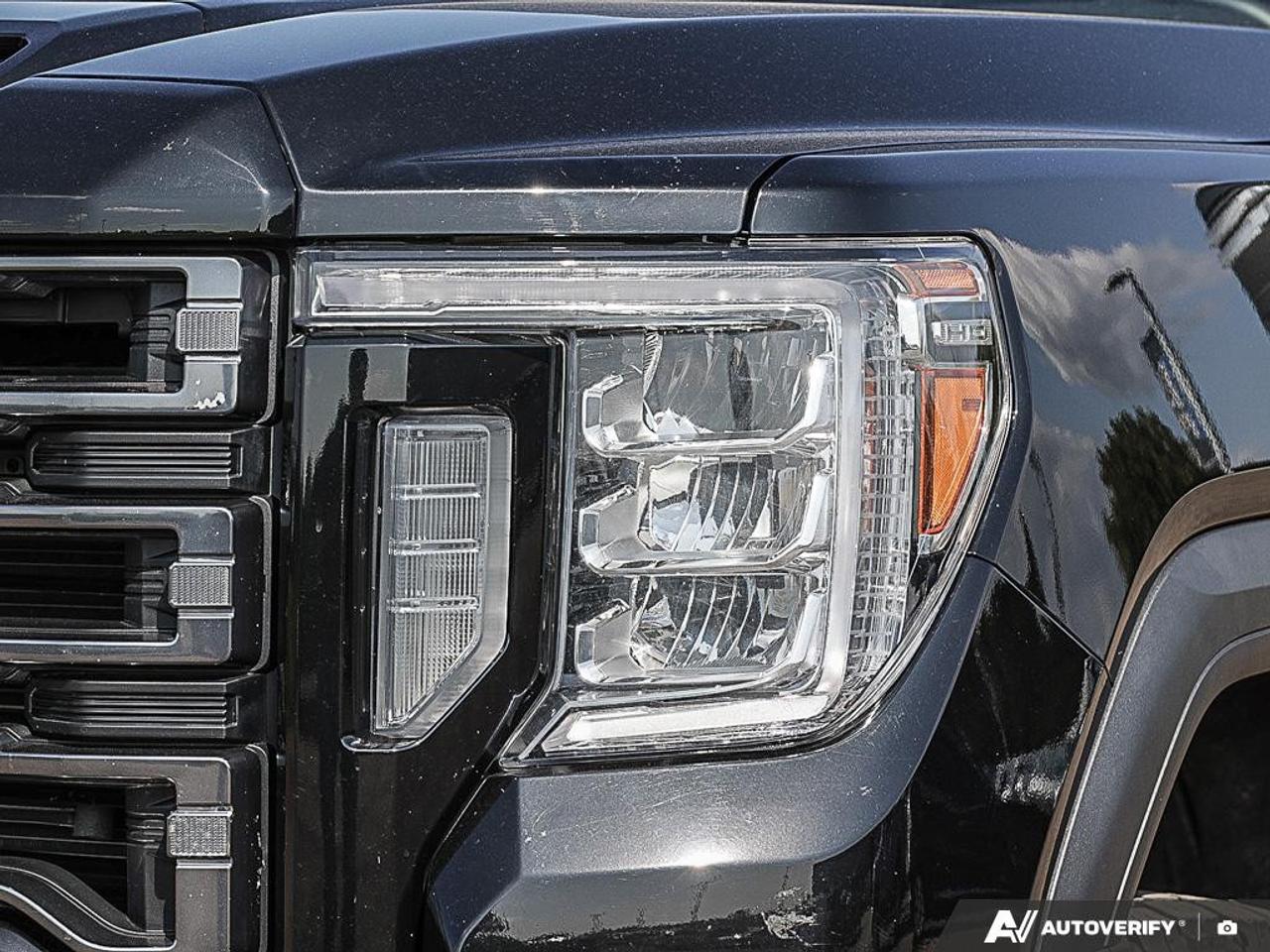 2023 GMC SIERRA 2500HD 4WD Crew Cab Long Box AT4 Photo