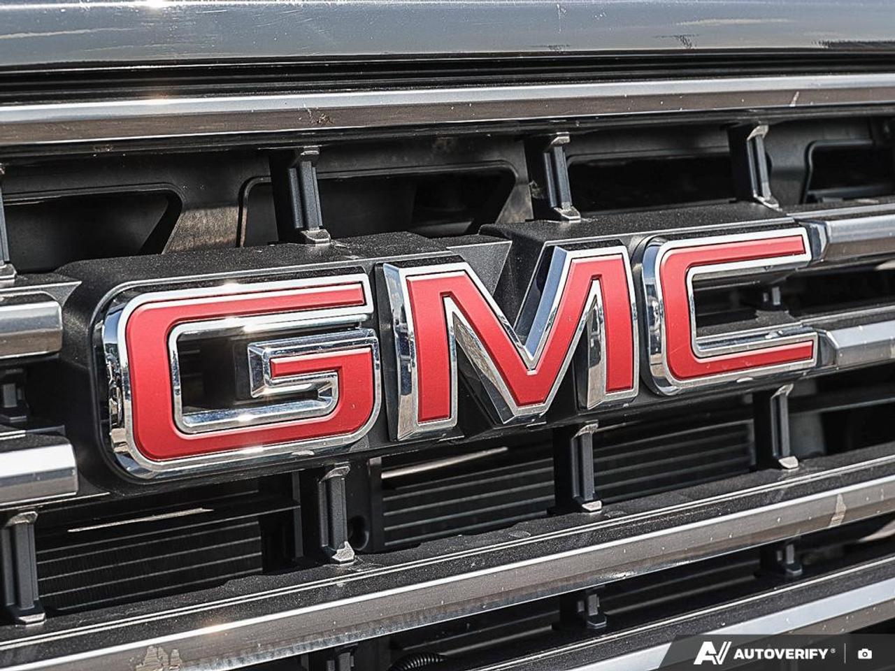 2023 GMC SIERRA 2500HD 4WD Crew Cab Long Box AT4 Photo