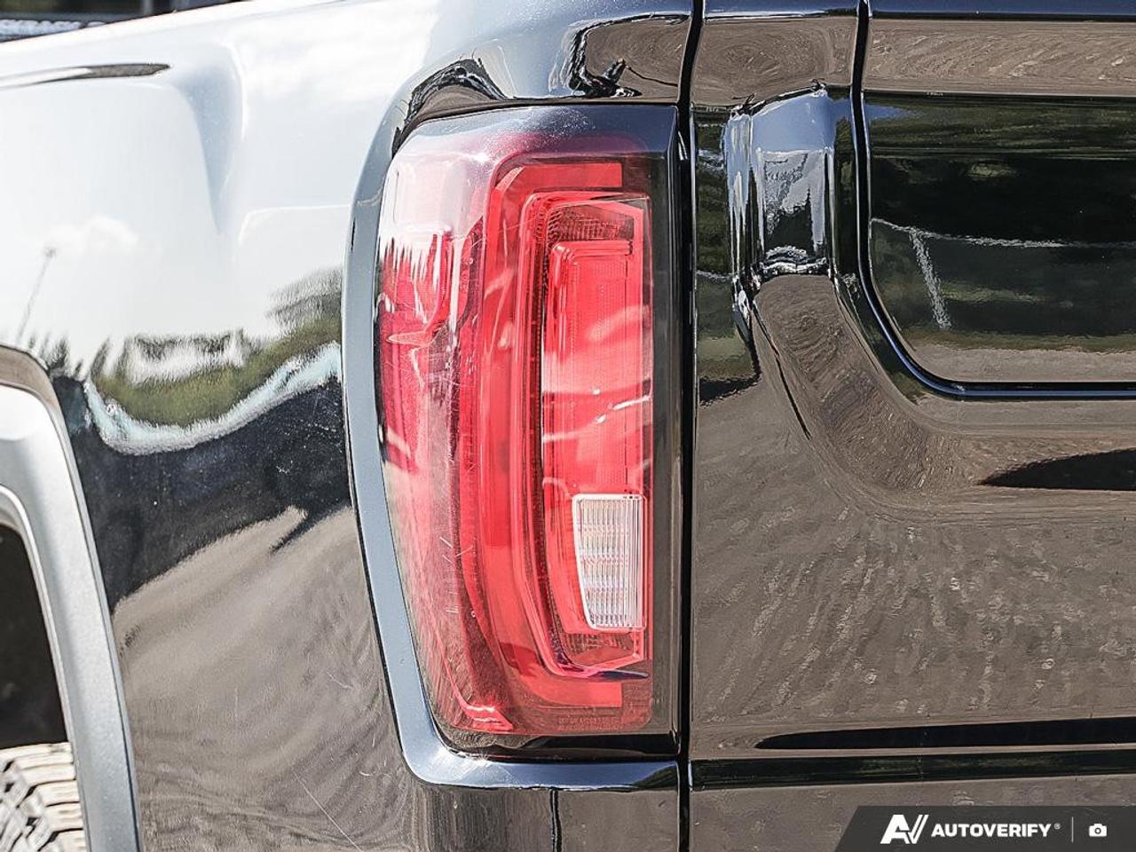 2023 GMC SIERRA 2500HD 4WD Crew Cab Long Box AT4 Photo
