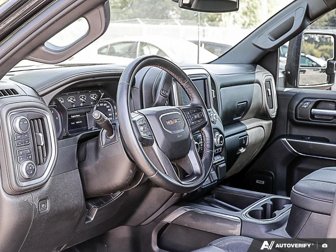 2023 GMC SIERRA 2500HD 4WD Crew Cab Long Box AT4 Photo