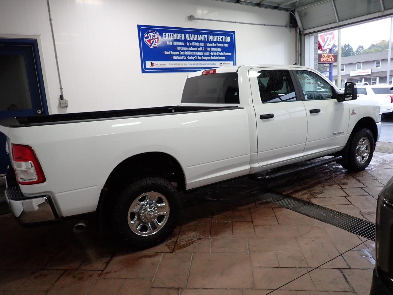 2024 RAM 2500 Big Horn 4WD CREW CAB 8' BOX *DIESEL* Photo1